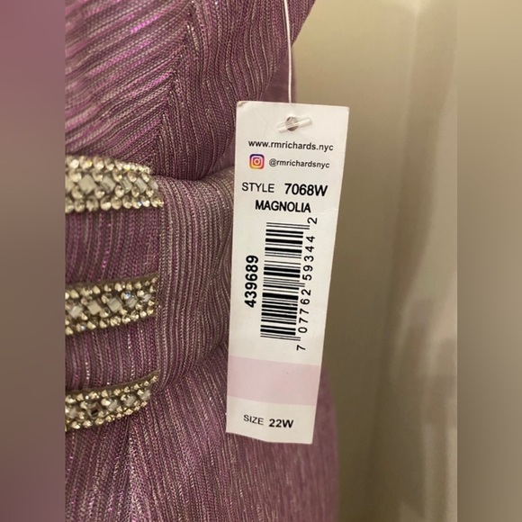 Plus Dress - Picture 10 of 11